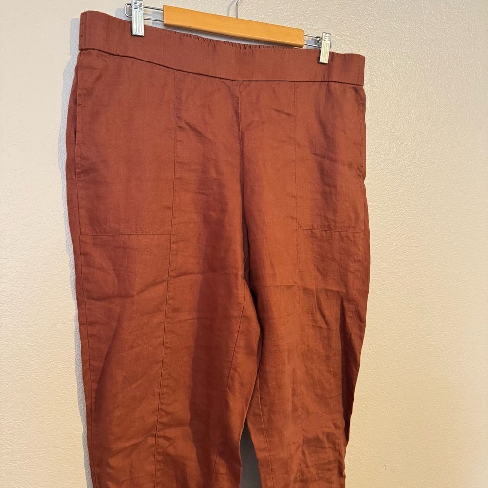 Eileen Fisher Organic‎ Linen Mid Rise Tapered Crop Pant in Fall Rust - Picture 2 of 3